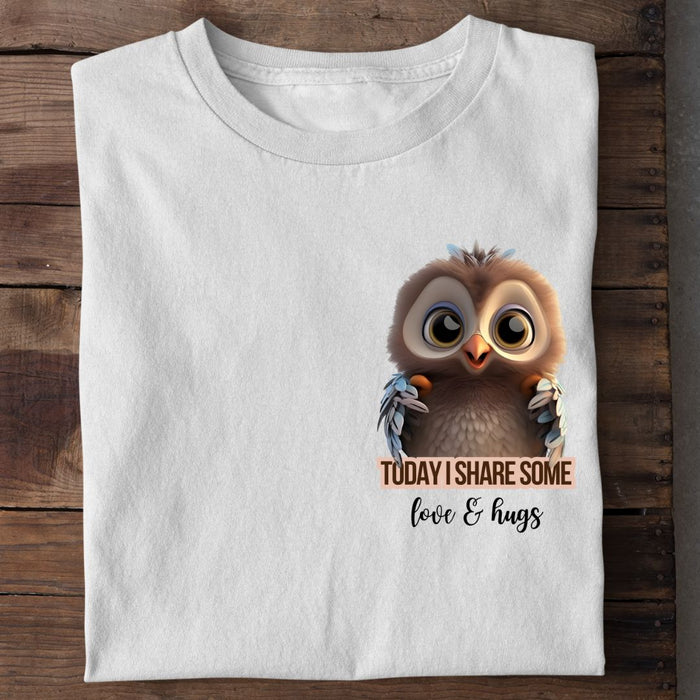 Share Love & Hugs Eule Shirt