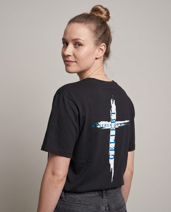 It's all worship women T-shirt