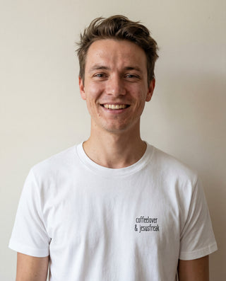 Coffeelover & Jesusfreak Shirt, christliche Streetwear von Mountain Movers