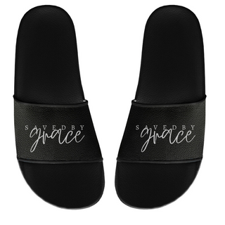 Gered door Grace-slippers