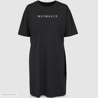 Waymaker T-Shirt Kleid in Schwarz freigestellt, Vorderansicht mit weissem Frontprint (KI-generiertes Bild)