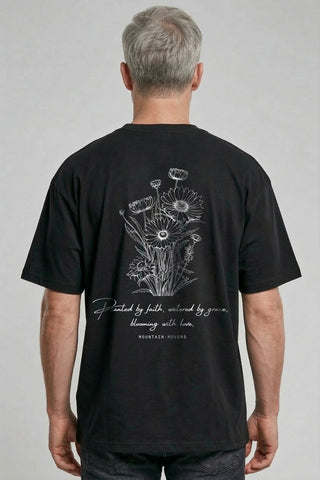 Planted by Faith Sketch Oversized Shirt BackPrint im Lifestyle Look, Mountain Movers DACH
