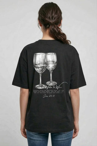 Water to Wine Sketch Oversized Shirt BackPrint im Lifestyle Look, Mountain Movers DACH
