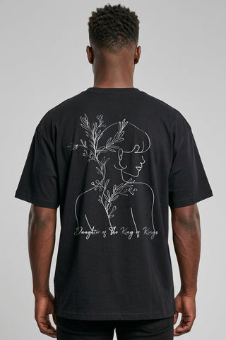 Daughter of the King of Kings Oversized Shirt BackPrint im Lifestyle Look, Mountain Movers DACH