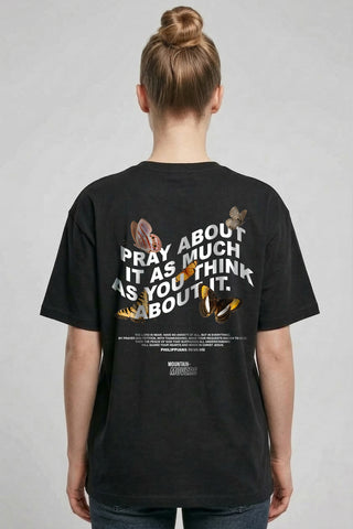 Bid erover. Oversized T-shirt met print op de achterkant