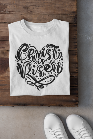 Christ is risen heart T-Shirt
