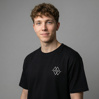 Logo Minimalistisch Oversized Shirt Variante, Mountain Movers christliches Design