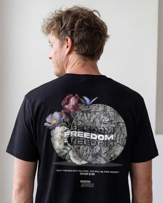 Freedom Grave Shirt Backprint, christliche Streetwear von Mountain Movers