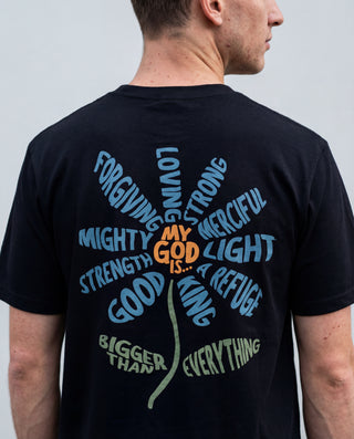 My God Is everything Shirt Backprint, christliche Streetwear von Mountain Movers