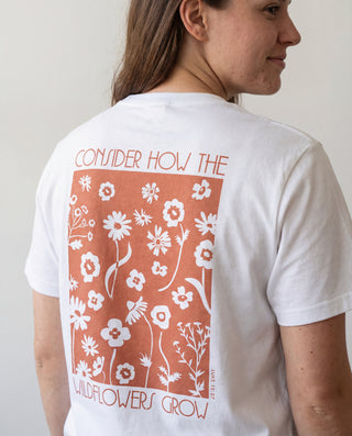 Wildflowers Shirt Backprint Variante, Mountain Movers christliches Design