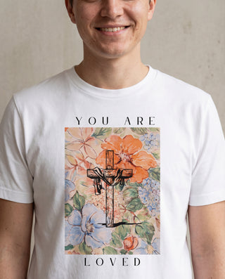 You are Loved - Cross Flower Shirt, christliche Streetwear von Mountain Movers
