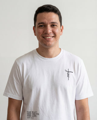 Jesus Cross Front Shirt, christliche Streetwear von Mountain Movers