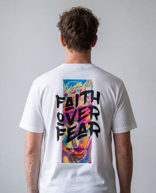 Faith over Fear Streetwear Shirt BackPrint Variante, Mountain Movers christliches Design