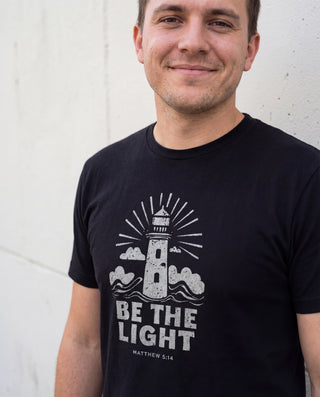 Be the light Retro Shirt, christliche Streetwear von Mountain Movers