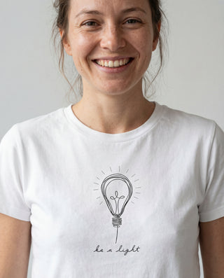 Be a Light T-Shirt, christliche Streetwear von Mountain Movers