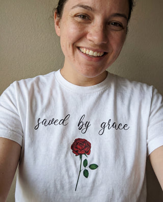 Saved by Grace Rose T-Shirt schwarz, Mountain Movers Streetwear