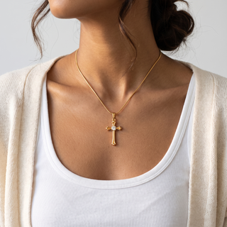 Ästhetische goldene Kette, Detailansicht der schlichten Edelstahl-Gliederkette