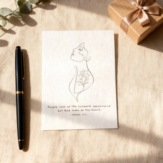 God looks at the heart Postkarte